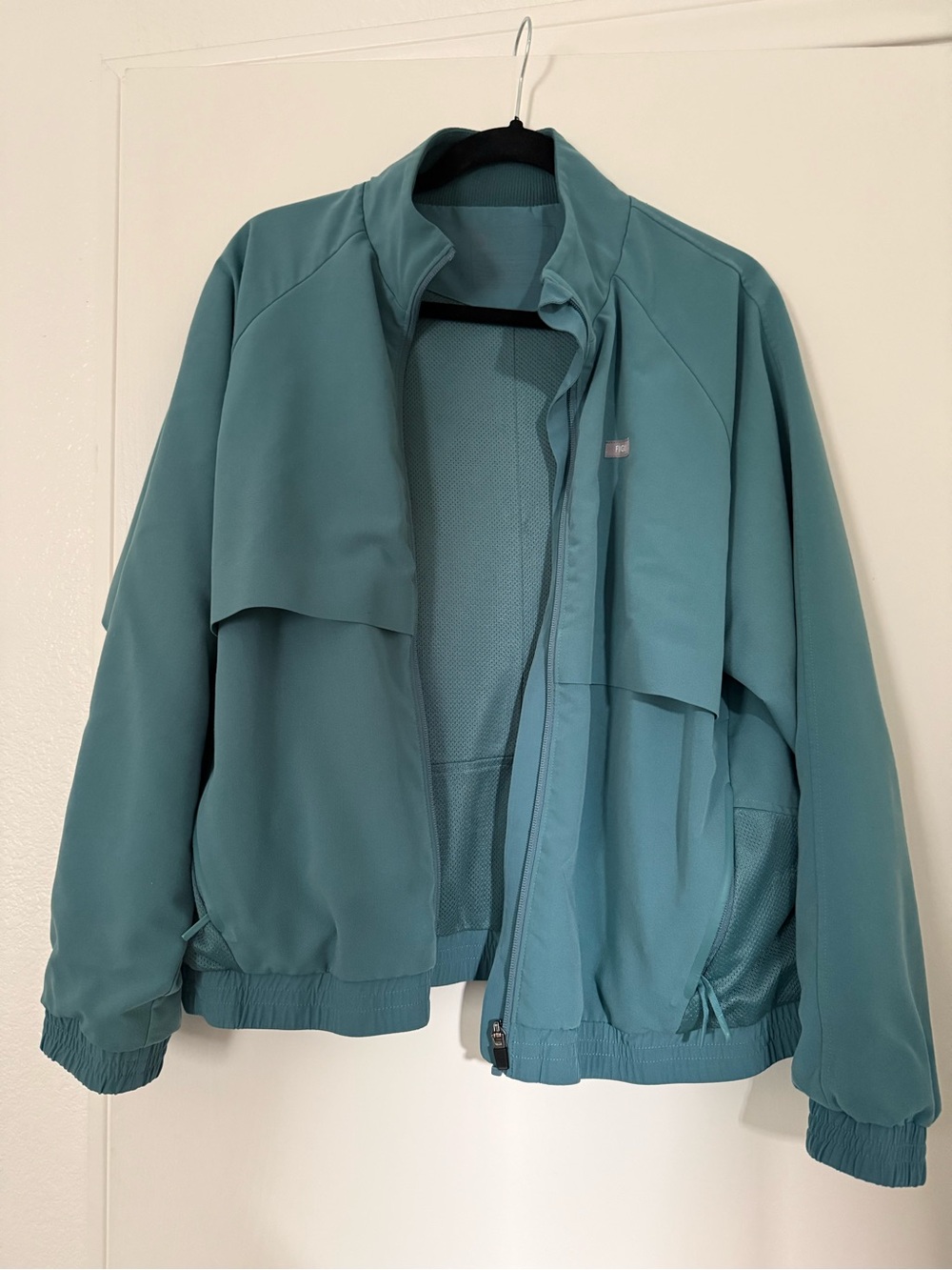 Hydrogreen Figs Scrub Jacket
